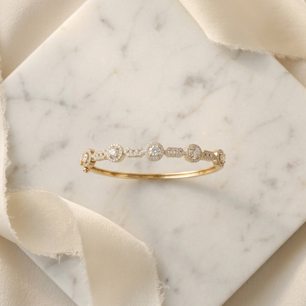 The Cyra Alternating Bangle