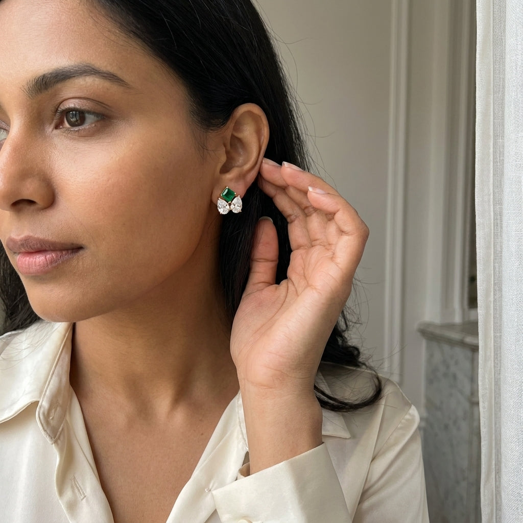 The Ivy Kite Studs