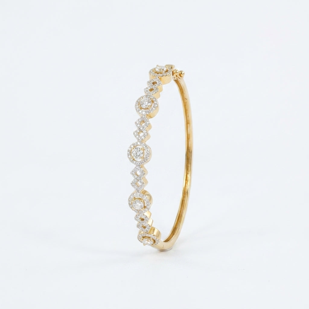 The Cyra Alternating Bangle